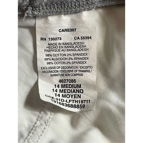 LEE Women’s Size 14 MEDIUM Flex-To-Go Cargo Capris  - Color: COSMIC GRAY - Picture 4 of 5